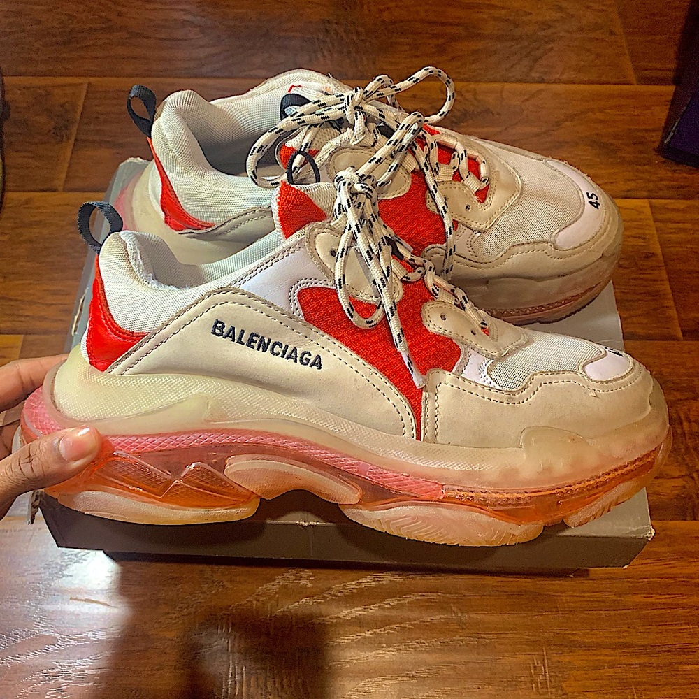 BALENCIAGA TRIPLE S SNEAKER